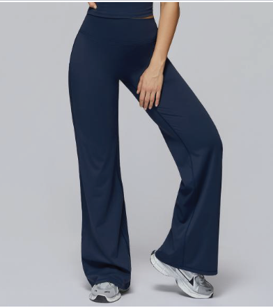 The Baseline Flared Legging - Navy